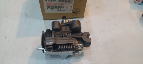 سیلندر ترمز چرخ عقب دنده ABS ایسوزو700P - تصویر 2