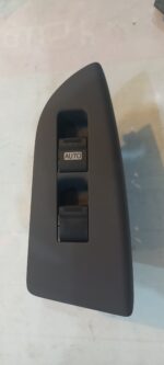 کلیدشیشه بالابر(چپ)-ایسوزو700P